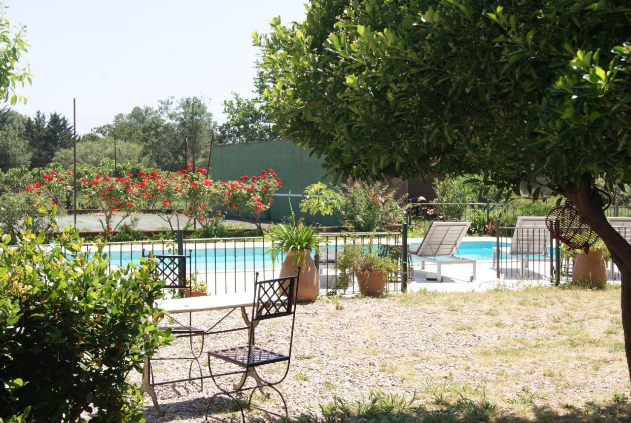 Le Bourguet Bed and Breakfast Solliès-Pont Exteriör bild